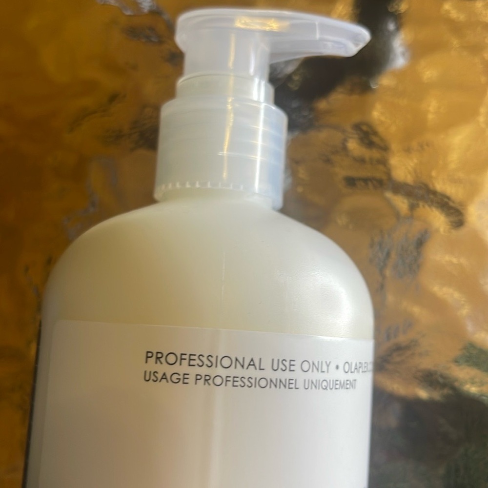 Olaplex 4-in-1 Moisture Mask - Picture 4 of 5